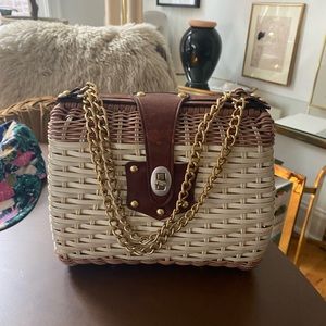 Vintage wicker handbag with gold chain